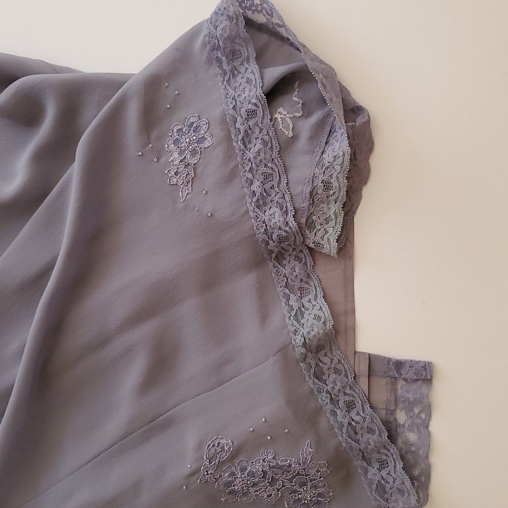 Lace-Trimmed Sleeveless Silk Dress - Vintage Laura Ashley - Picture 7 of 14